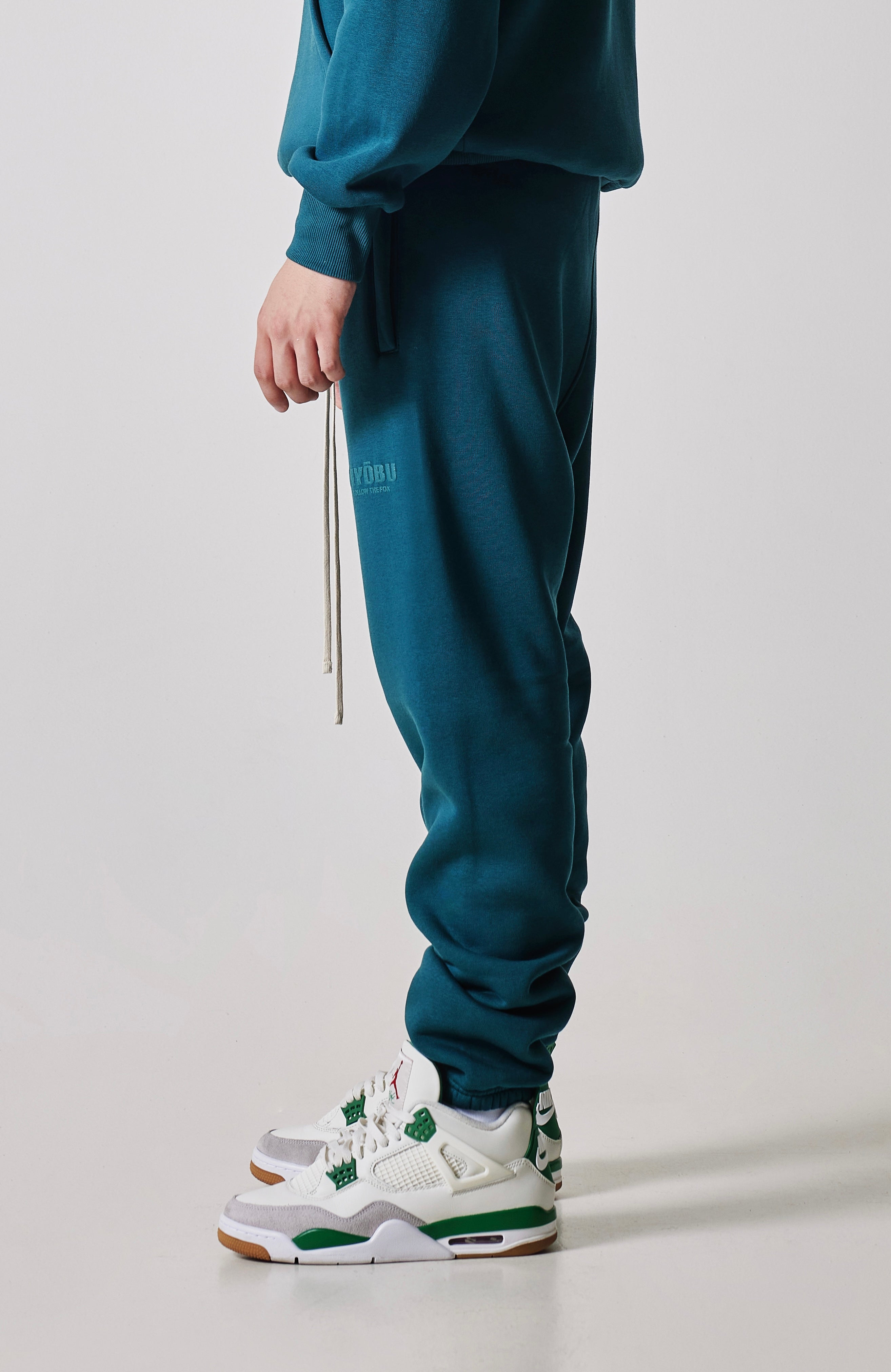 MYŌBU PETROL SWEATPANTS
