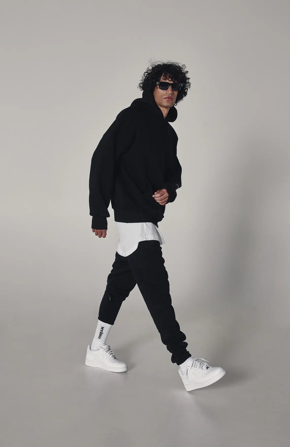MYŌBU BLACK HOODIE
