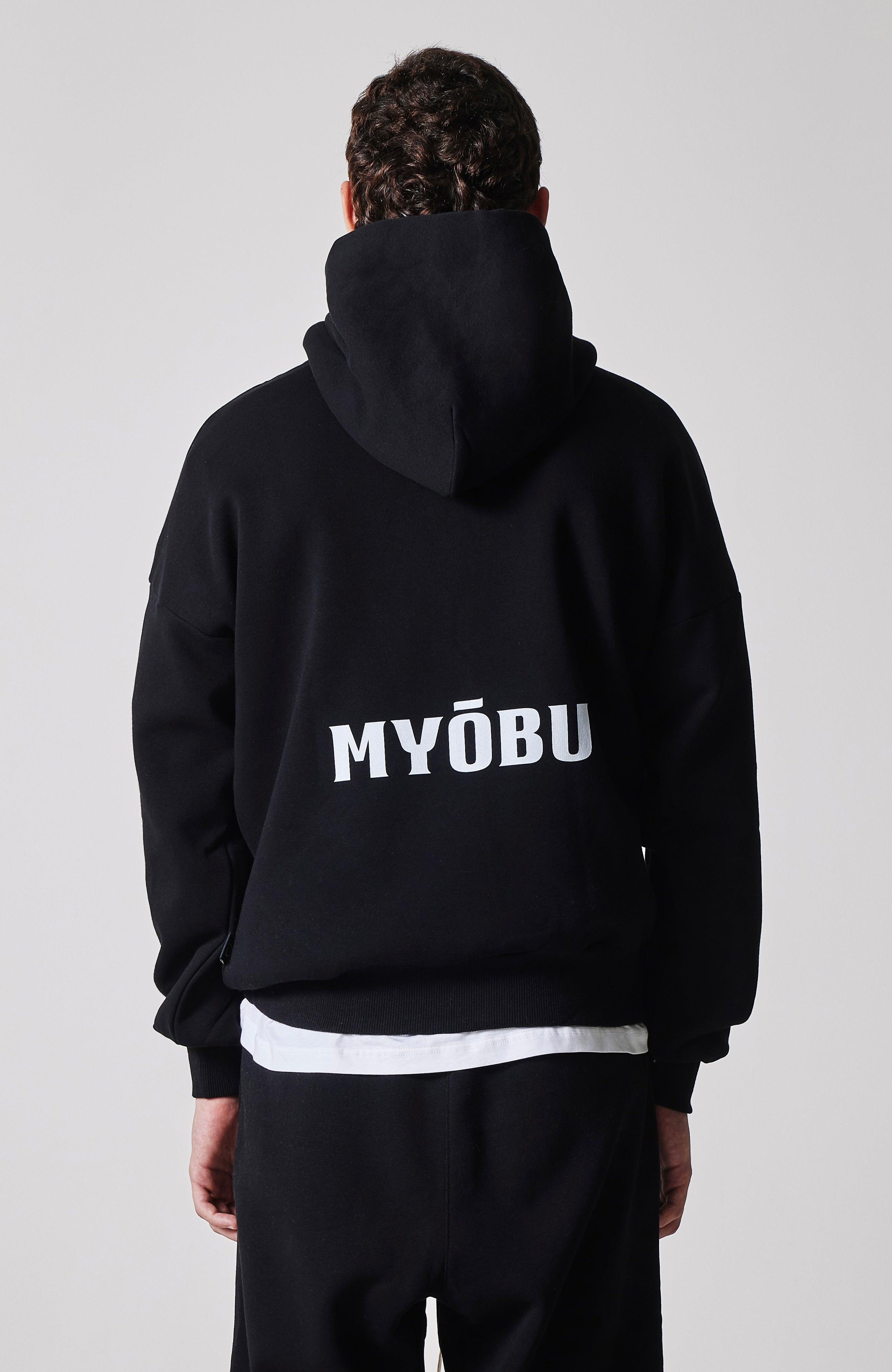 MYŌBU BLACK HOODIE